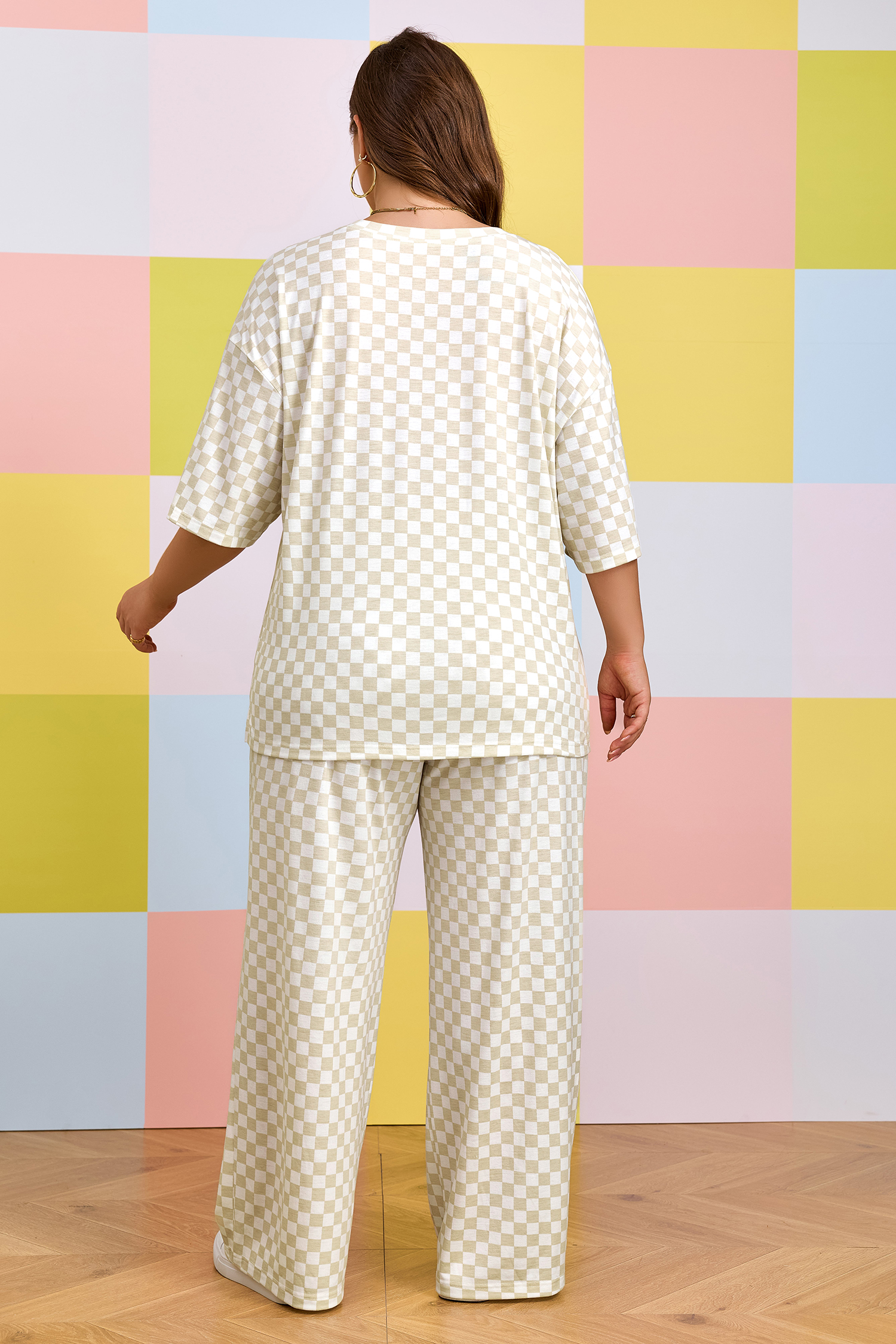 Khaki Plus Size Checkered Print Half Sleeve Tee Loose Pants Two-piece Lounge Set - Image 2