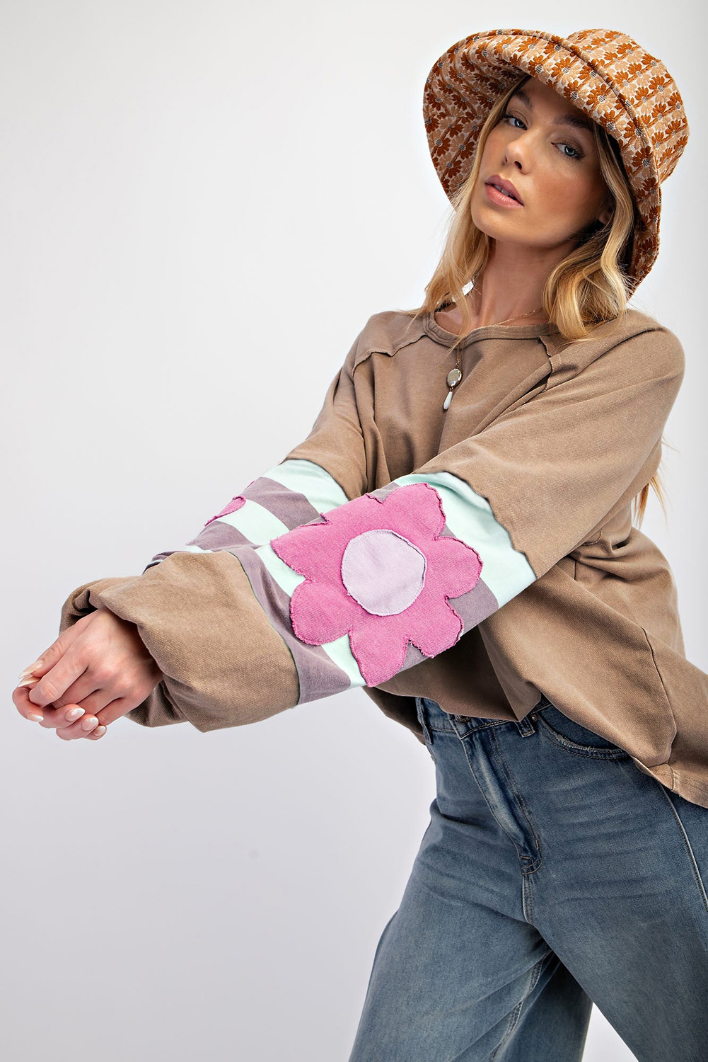 Light French Beige Plus Size Flower Striped Patchwork Puff Sleeve Loose Sweatshirt - Image 3