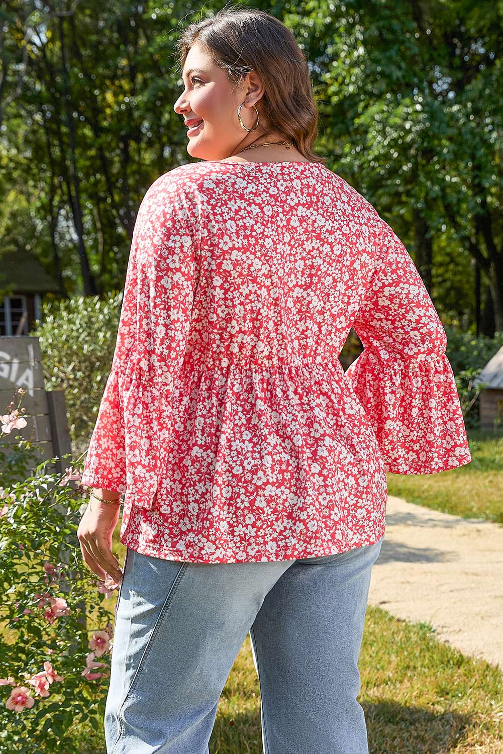 Red Plus Size Floral V Neck Flared Bracelet Sleeve Blouse - Image 2